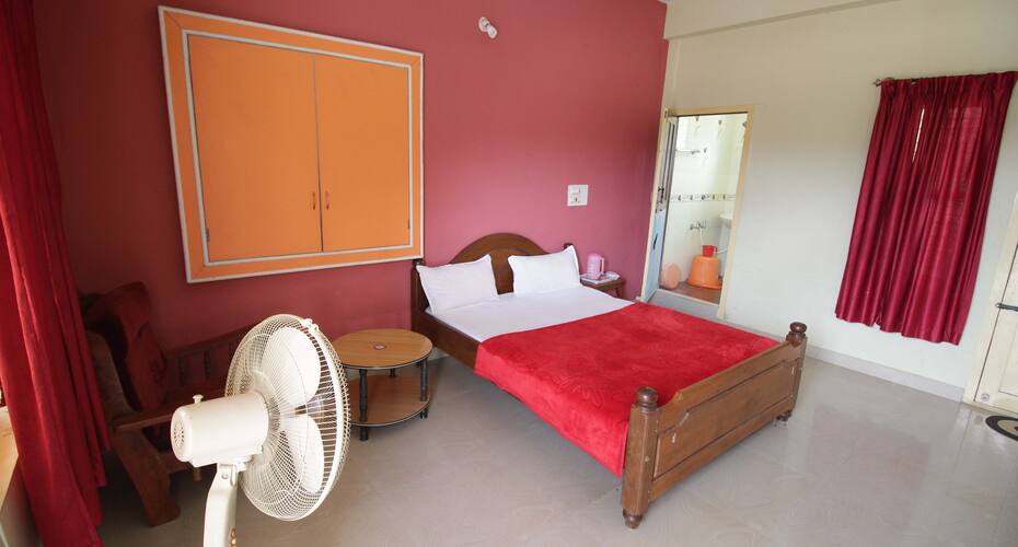 Nisarga Drive Inn Motel, Coorg 4